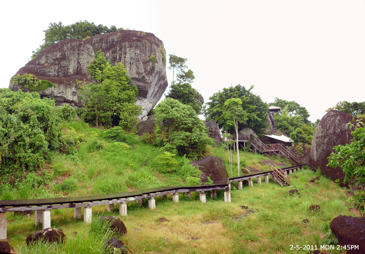 TAPAK WARISAN ARKEOLOGI BUKIT TENGKORAK, SEMPORNA, SABAH