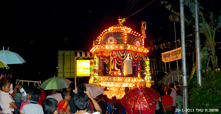 THAIPUSAM 2011 - CHARIOT PROCESSION