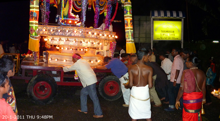 THAIPUSAM 2011 - CHARIOT PROCESSION