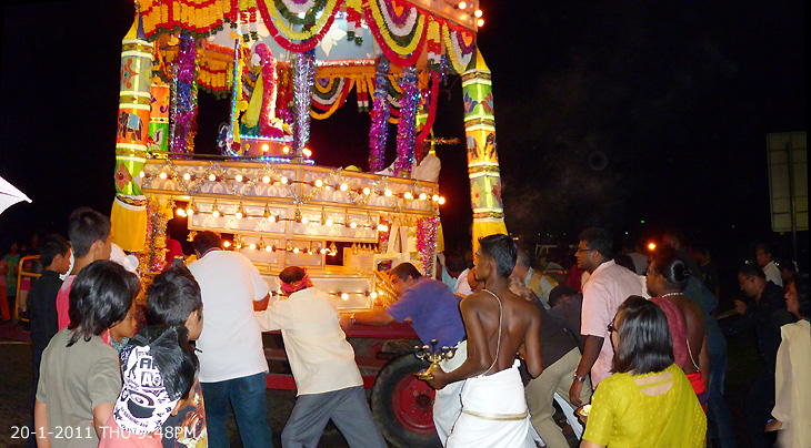 THAIPUSAM 2011 - CHARIOT PROCESSION