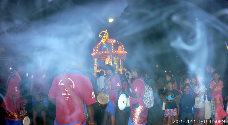 THAIPUSAM 2011 - CHARIOT PROCESSION